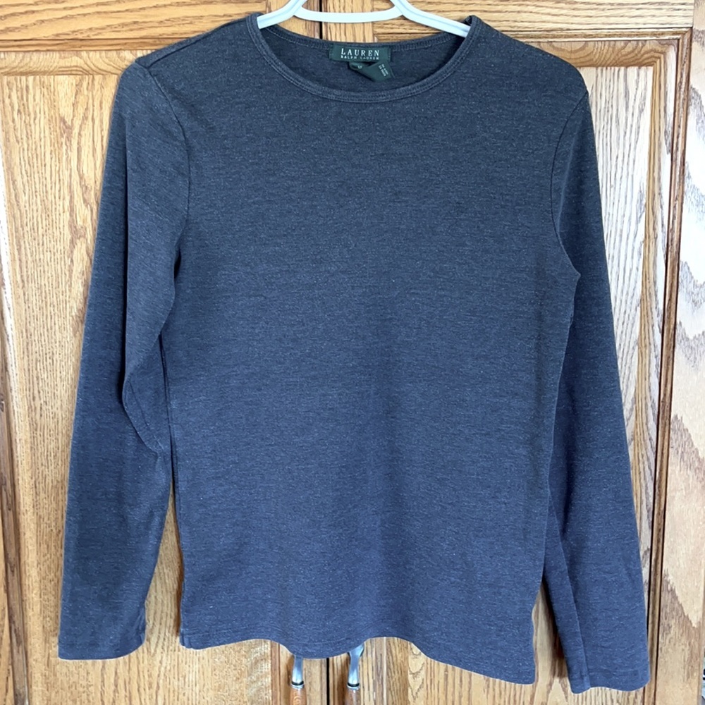 Ralph Lauren top size M.
